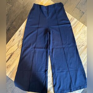 Quince Ultra-Stretch Ponte Super Wide Leg
Pants